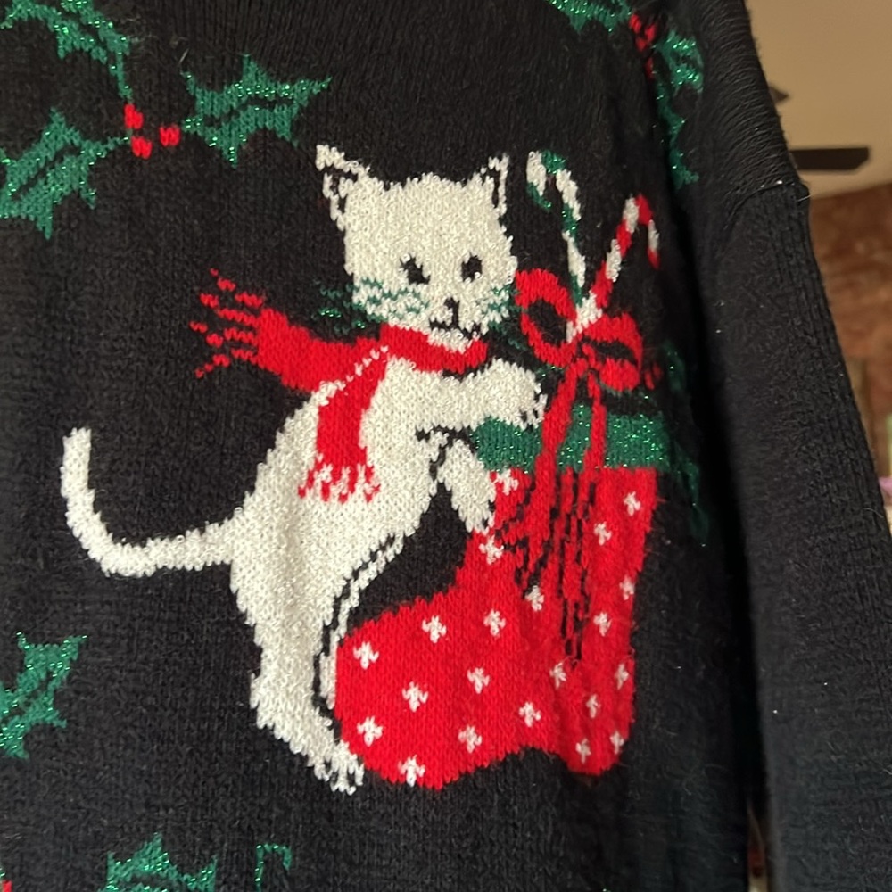 Nutcracker kitten sweater size 3X. For men or women. - Picture 6 of 7